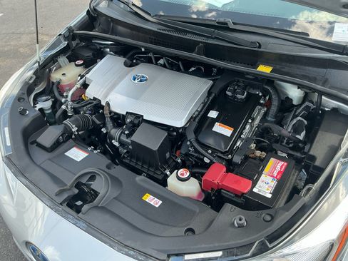 Used 2017 Toyota Prius Three FWD image 22