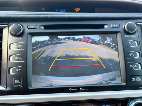 Used 2015 Toyota Highlander Limited Platinum image 33