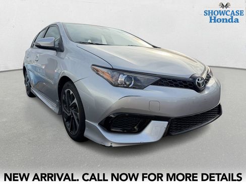 Used 2017 Toyota Corolla iM image 6