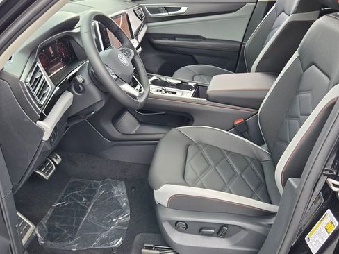 New 2026 Volkswagen Atlas Peak Edition AWD/4WD image 6