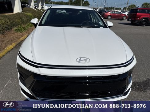Certified 2025 Hyundai Sonata SEL FWD image 6