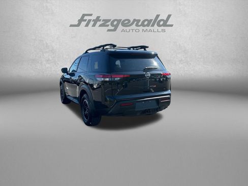Used 2025 Nissan Pathfinder Rock Creek AWD/4WD image 5