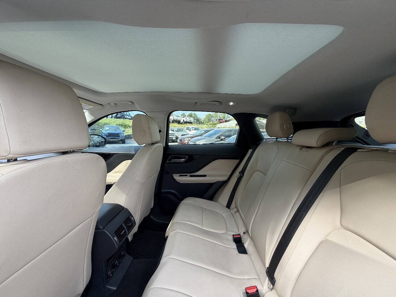 Used 2018 Jaguar F-PACE Premium AWD/4WD image 20