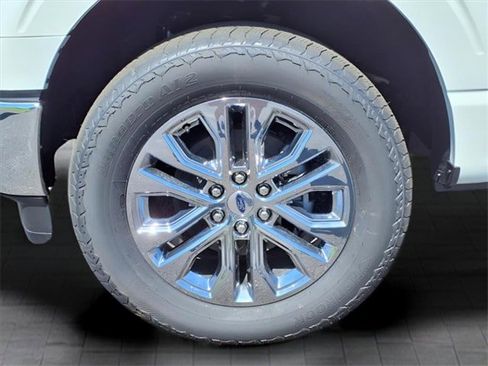 New 2025 Ford F150 Lariat w/ Equipment Group 502A High image 9