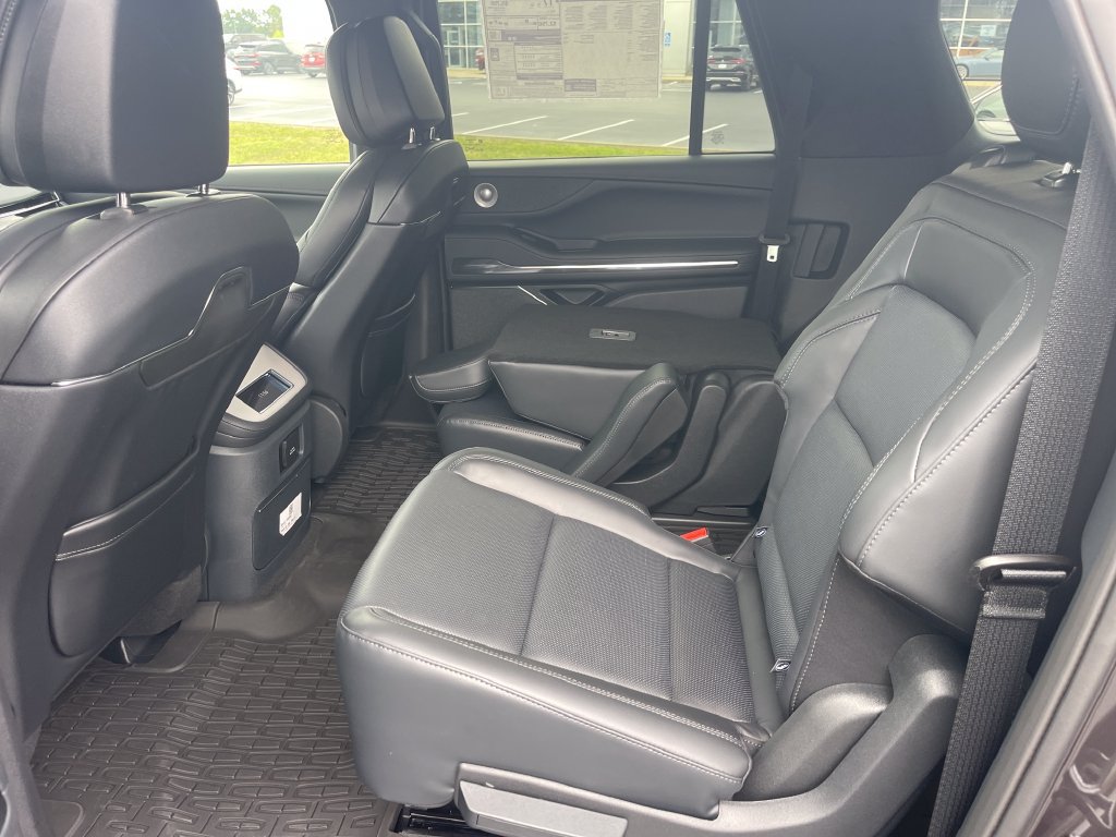 New 2027 Lincoln Navigator L Reserve w/ Jet Appearance Package AWD/4WD image 14