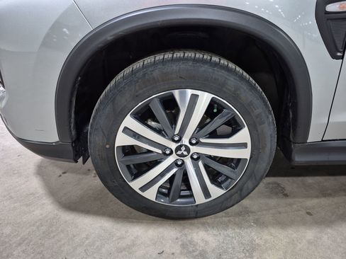 Used 2025 Mitsubishi Outlander Sport AWD image 29