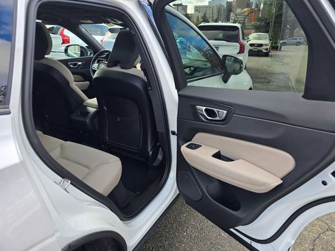 New 2026 Volvo XC60 B5 Core image 13