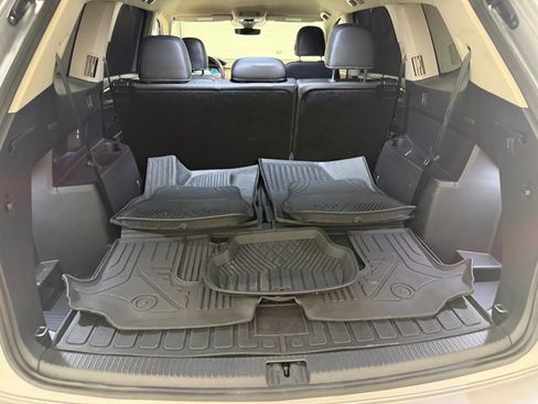 Used 2024 Volkswagen Atlas SE AWD/4WD image 44