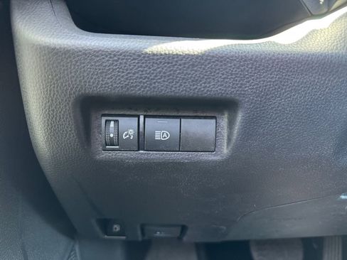 Certified 2025 Toyota RAV4 XLE AWD/4WD image 31