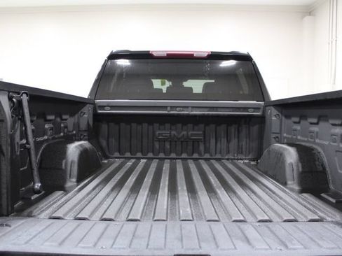 Used 2022 GMC Sierra 1500 SLT w/ SLT Convenience Package AWD/4WD image 13