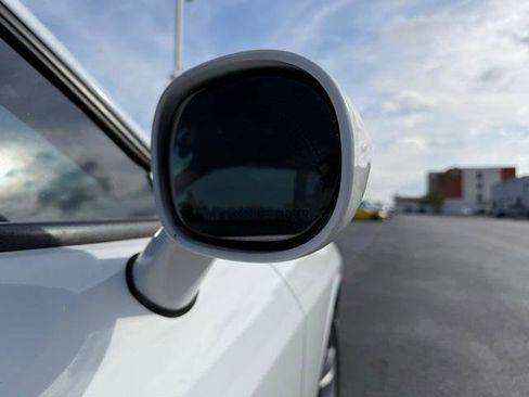 Used 2019 Dodge Challenger SXT image 30