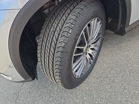 New 2026 Mercedes-Benz GLC 300 image 34