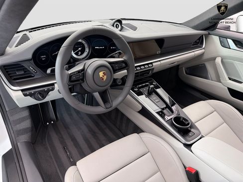 Used 2025 Porsche 911 Turbo S AWD/4WD image 27