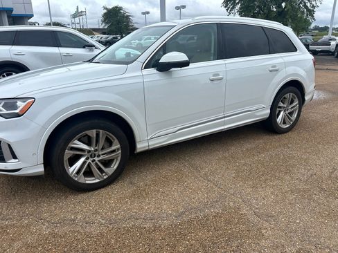 Used 2021 Audi Q7 2.0T Premium w/ Convenience Package AWD/4WD image 1
