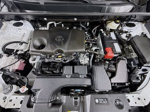 Certified 2025 Toyota RAV4 LE image 28