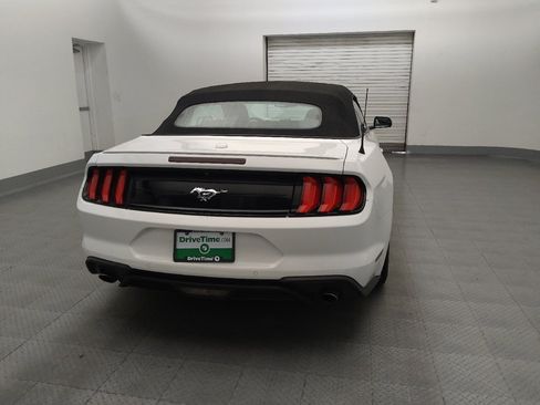 Used 2020 Ford Mustang Premium RWD image 7