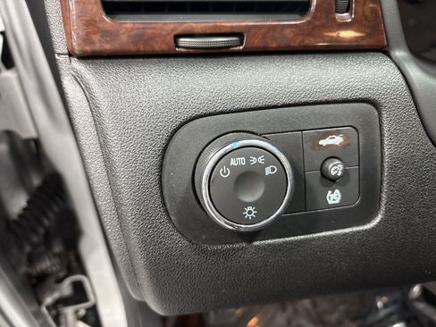 Used 2011 Chevrolet Impala LS image 11