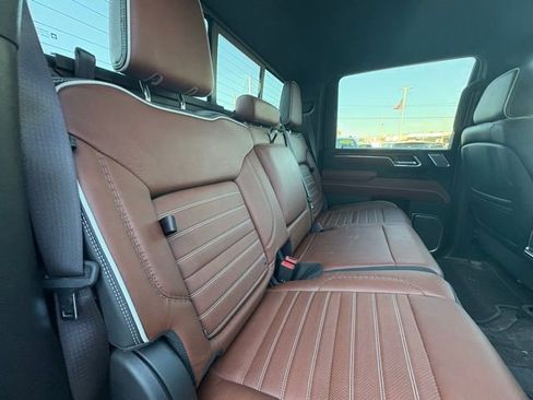 Used 2024 GMC Sierra 2500 Denali Ultimate image 6