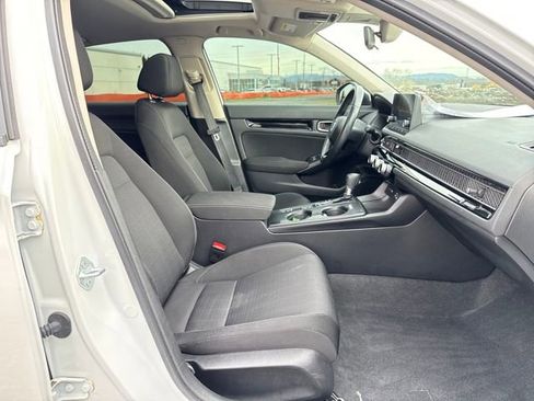 Used 2023 Honda Civic EX image 9