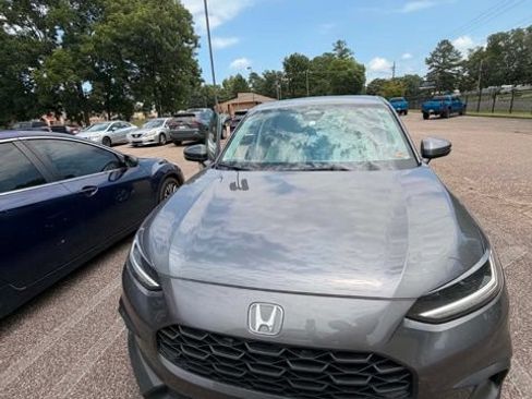 Used 2024 Honda HR-V LX image 1
