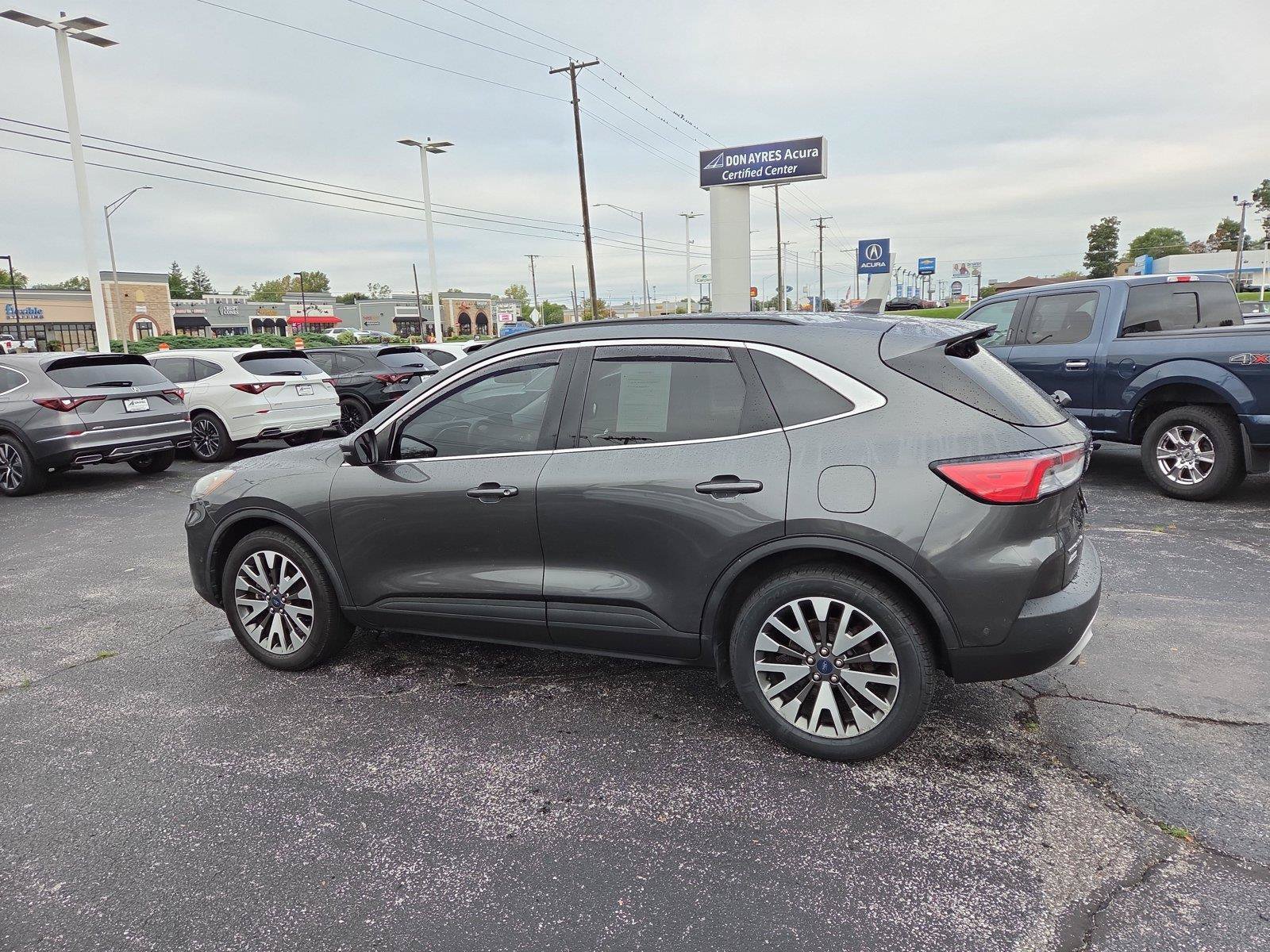 Used 2020 Ford Escape Titanium AWD/4WD image 23