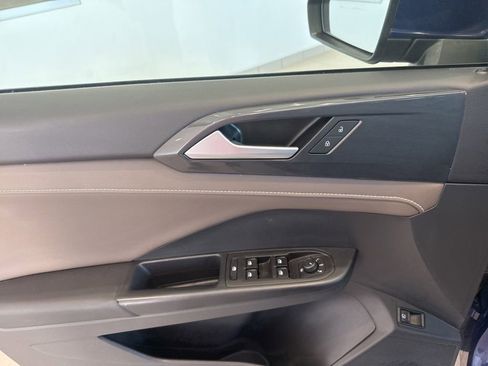 Used 2023 Volkswagen Taos SEL image 20