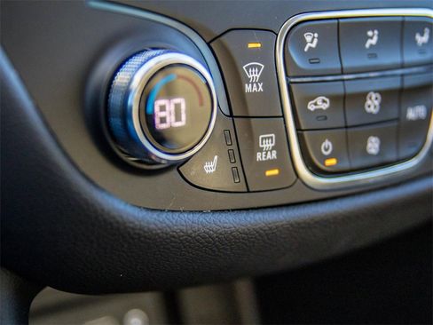 Used 2023 Chevrolet Equinox LT w/ Driver Convenience Package image 30