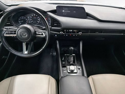 Used 2020 MAZDA MAZDA3 AWD Hatchback w/ Preferred Pkg image 16