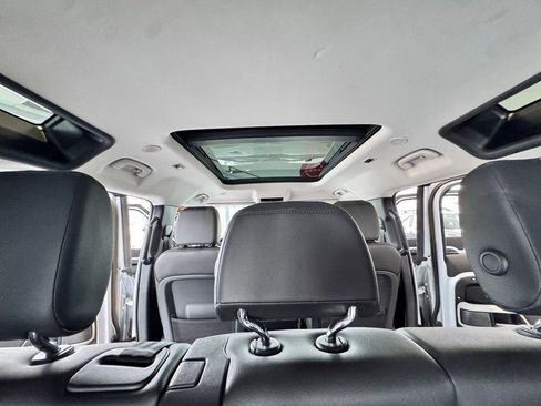 Used 2023 Land Rover Defender 110 S image 19