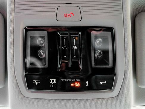 New 2026 Volkswagen Tiguan SE image 35