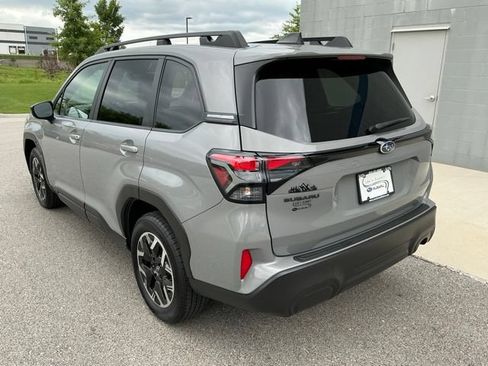 Certified 2025 Subaru Forester Premium w/ Convenience Package #1 AWD/4WD image 2