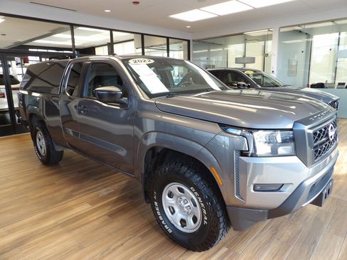 Used 2022 Nissan Frontier S image 3