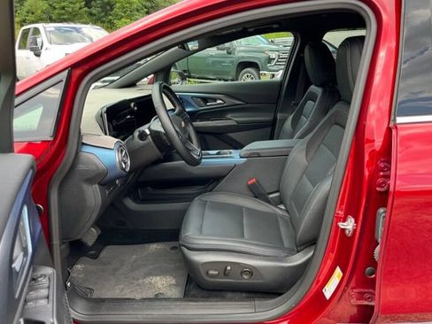 Used 2024 Chevrolet Equinox EV LT FWD image 5