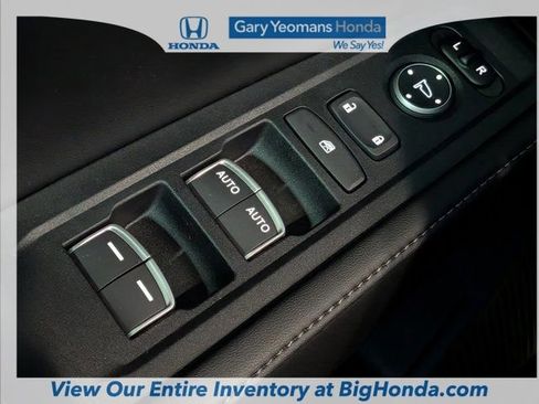 Used 2025 Honda Accord Sport image 25