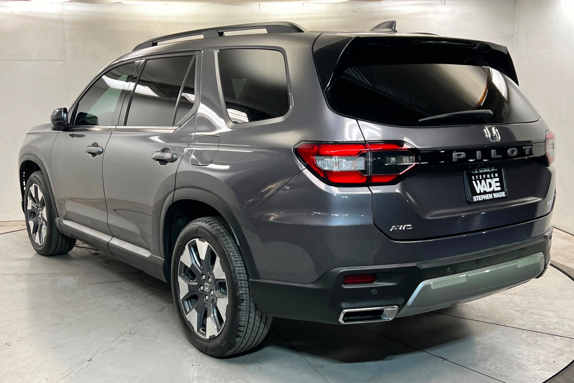 Used 2026 Honda Pilot Elite image 3