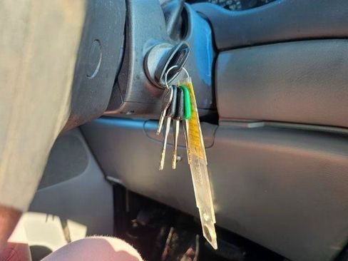 Used 2003 Ford E-350 and Econoline 350 XL image 18