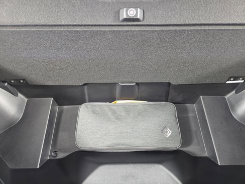 Used 2024 Rivian R1S Adventure AWD/4WD image 14