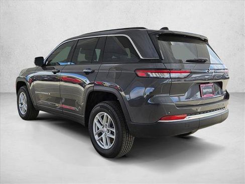 New 2026 Jeep Grand Cherokee Laredo RWD image 9