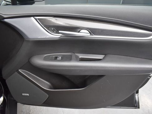 Used 2023 Cadillac XT5 Sportv image 31