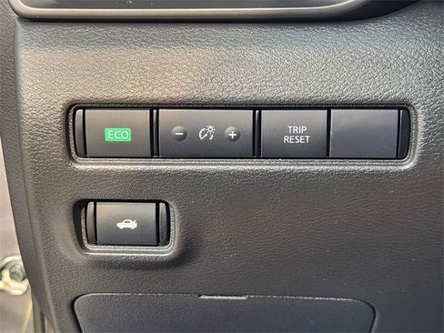 Used 2024 Nissan Sentra S image 21