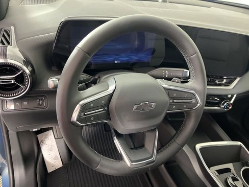 New 2026 Chevrolet Equinox LT w/ Midnight Edition FWD image 23