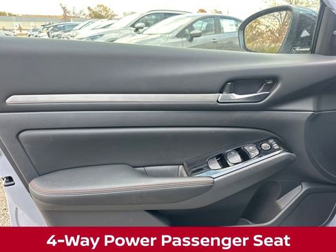 New 2025 Nissan Altima 2.5 SR w/ SR Premium Package image 15