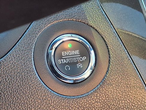 Certified 2018 Ford Explorer XLT w/ Equipment Group 202A image 22