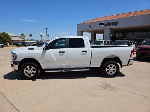 Used 2024 RAM 2500 Big Horn AWD/4WD image 2