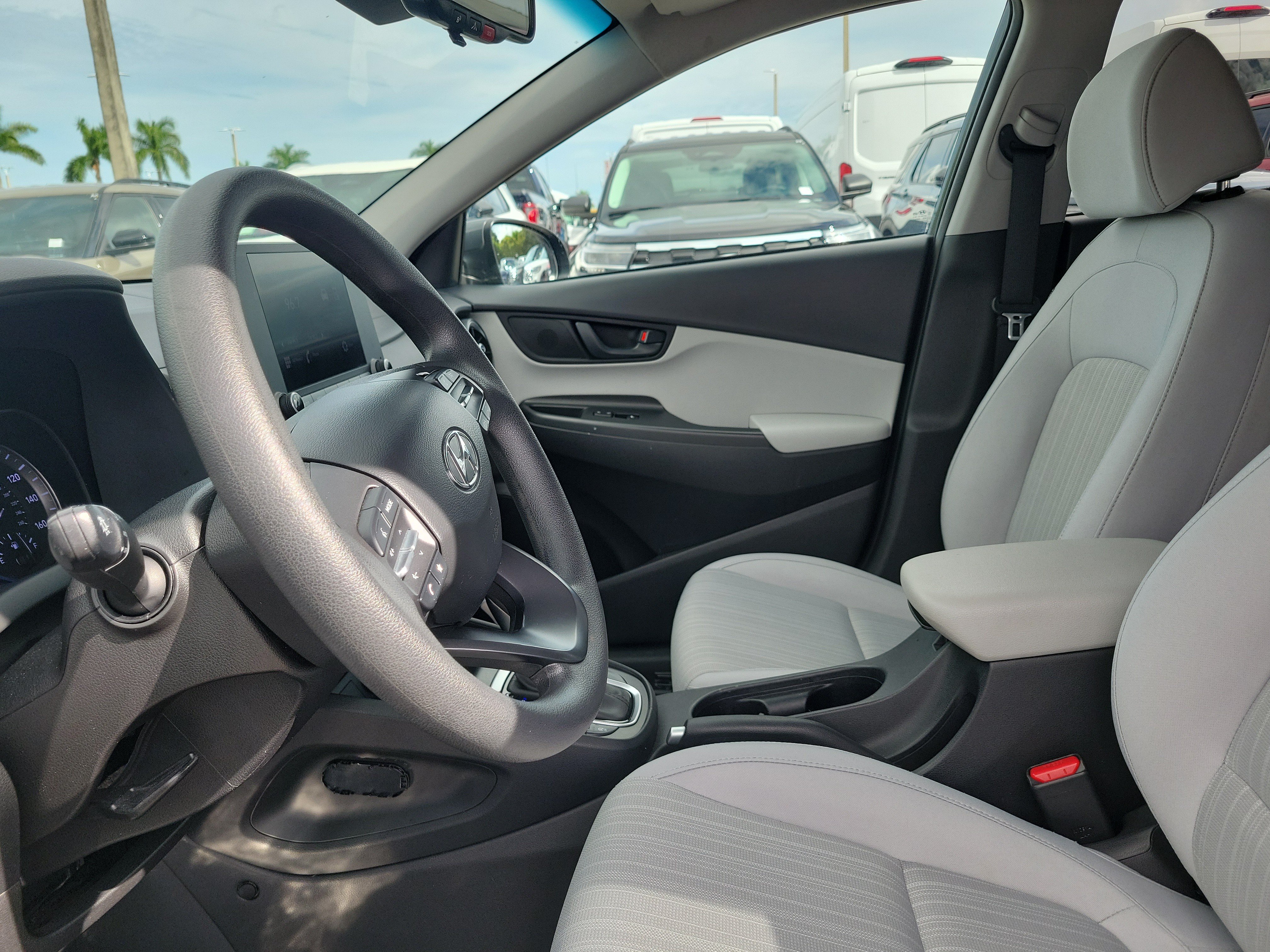 Used 2023 Hyundai Kona SEL FWD image 11