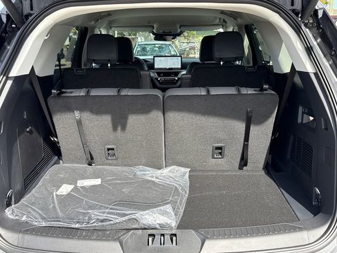 New 2026 Ford Explorer Active w/ Active Comfort Package image 21