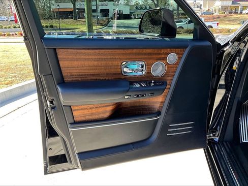 Used 2020 Rolls-Royce Phantom Sedan RWD image 22