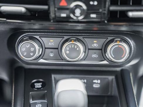 Used 2025 Nissan Kicks SV w/ Charging Package image 23