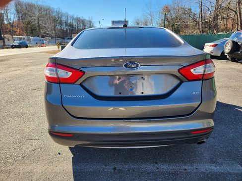 Used 2013 Ford Fusion SE image 9