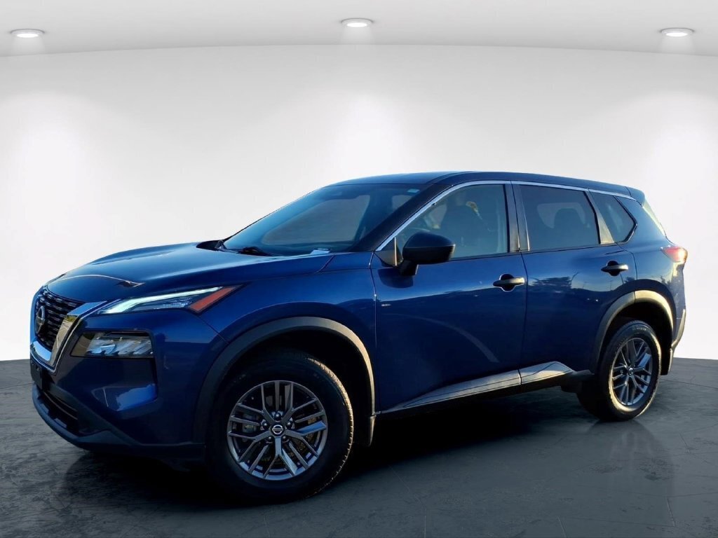 Used 2021 Nissan Rogue S FWD image 2